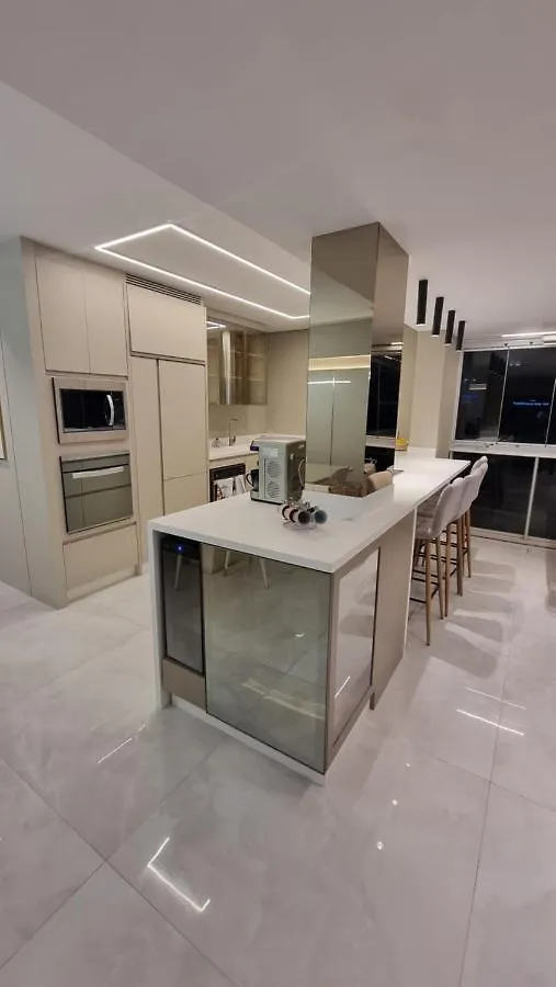 Apartamento Completo Na Praia Brava Itajai Brazil